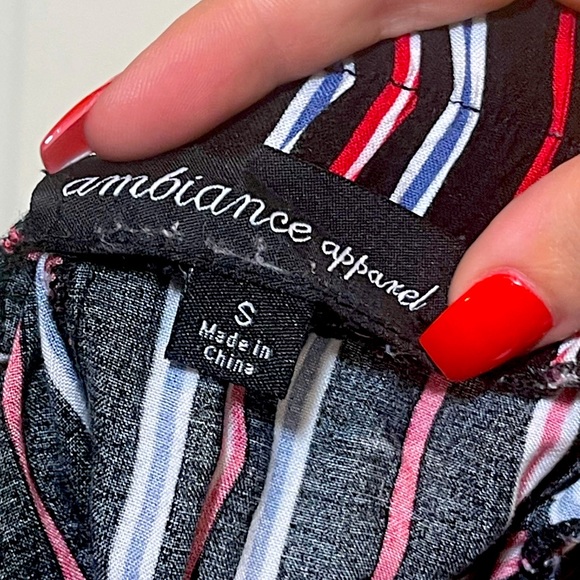 💙🆕Ambiance appaxel Black, red, and blue stripped shorts size S - Picture 4 of 4